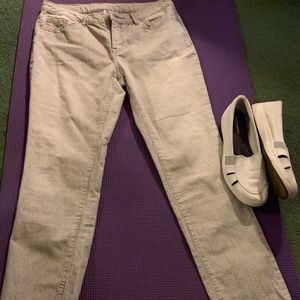 Liz Claiborne petite cropped taupe stripe jeans
